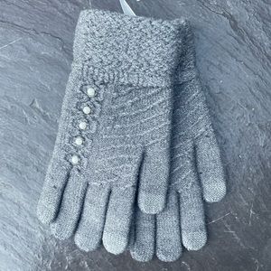Pearl grey gloves like new no tag